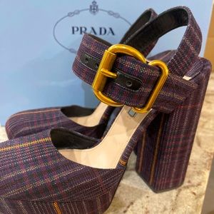 Prada heels ***SOLD***